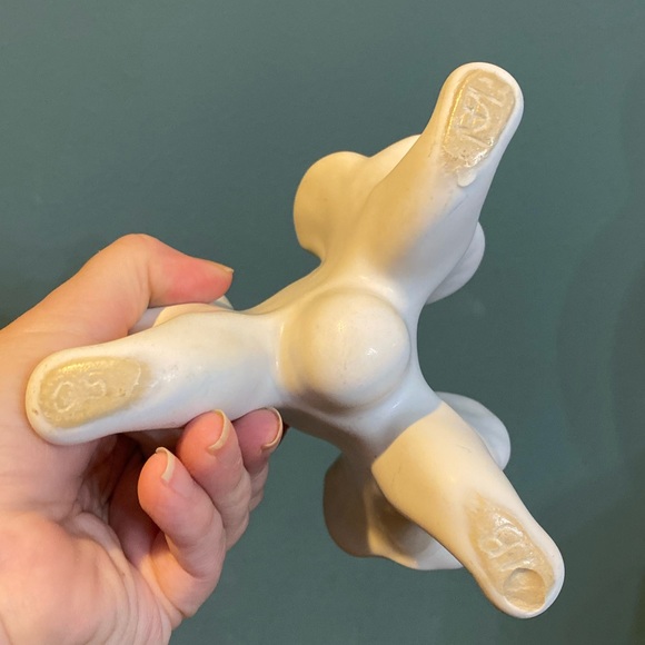 Pair Of  Van Briggle Pottery White Matte Cornocopia / Tulip Vases Candle Holders - Picture 5 of 9